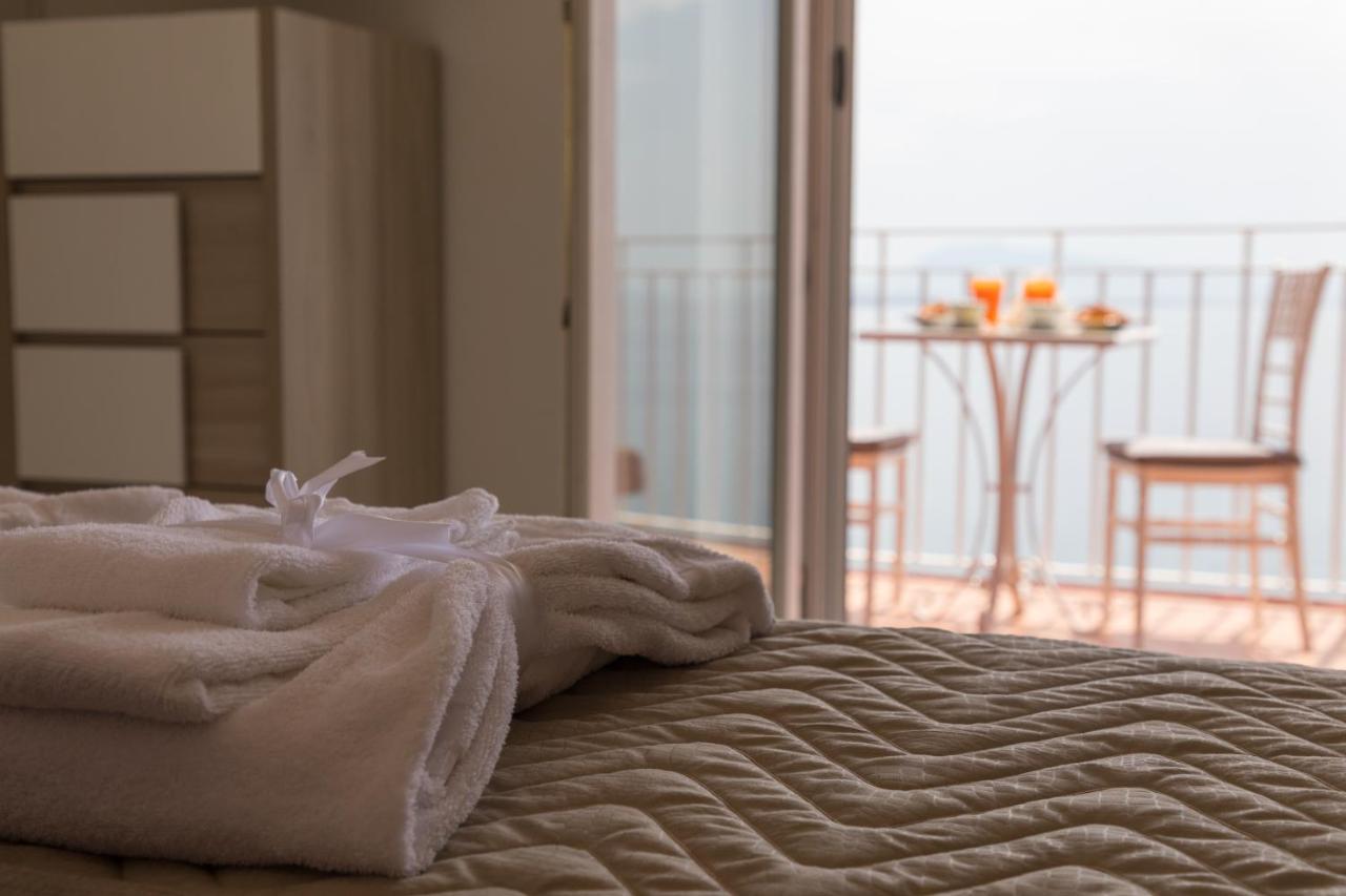 Bed & Breakfast Paradise