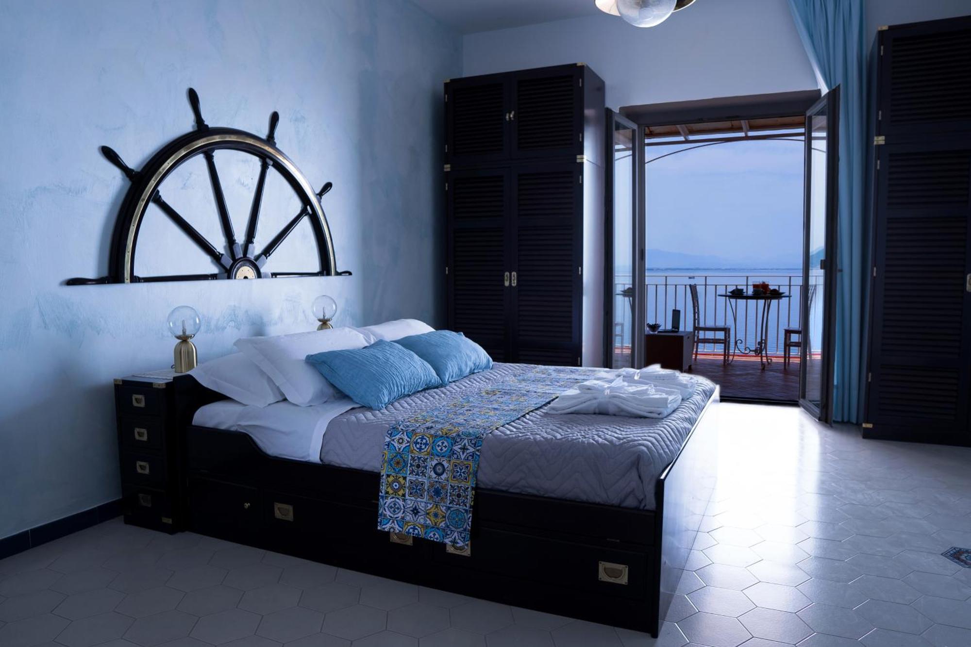 Bed & Breakfast Paradise *